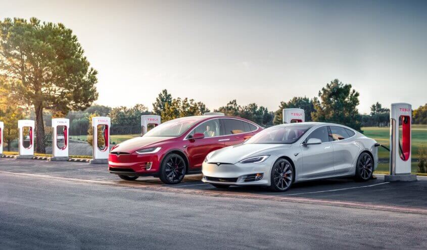 Tesla-supercharger-Model-S-et-Model-X-e1520120686335