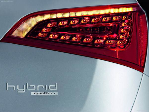 Хибридното Audi Q5 има разход от 7/100, въпреки че е с 245 к.с. под капака