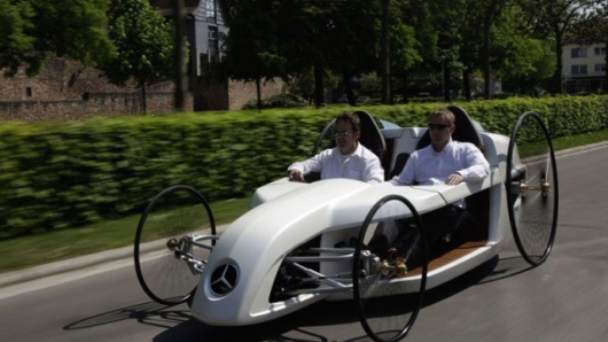 Твърди се, че този водороден роудстър на Mercedes, може да измине до 400 'чисти' километра