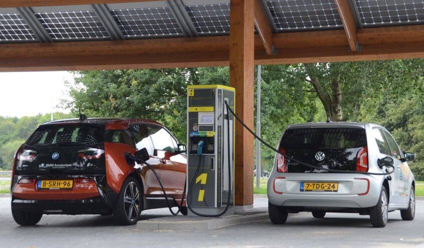 fastned-charging-station
