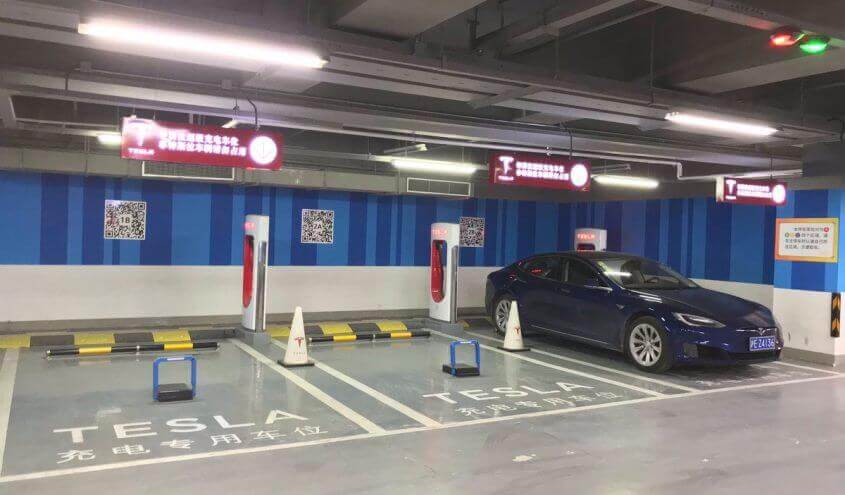 Tesla-Supercharger-anti-parking