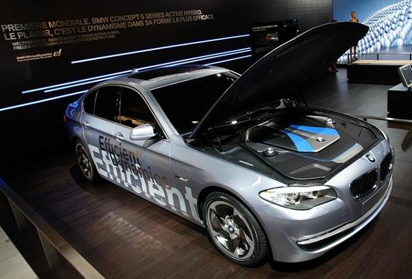 BMW ActiveHybrid 5 на пазара от пролетта на 2012 г.