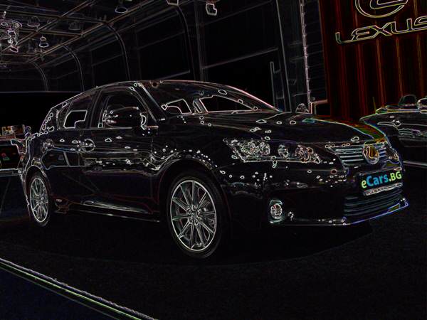 И с ефект, Lexus CT 200h е все така луксозен