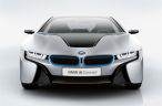 BMW-i8-zarezhdaem-elektromobil-1