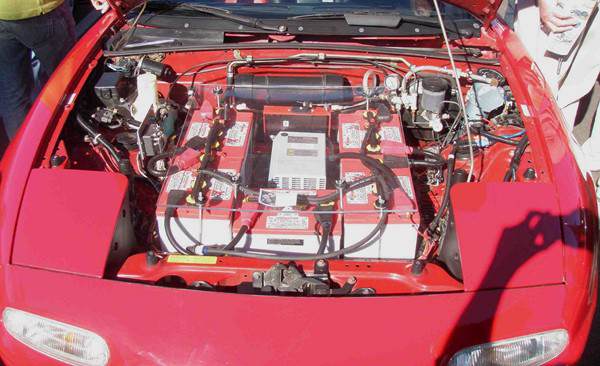 Mazda Miata с оловно-цинкови батерии