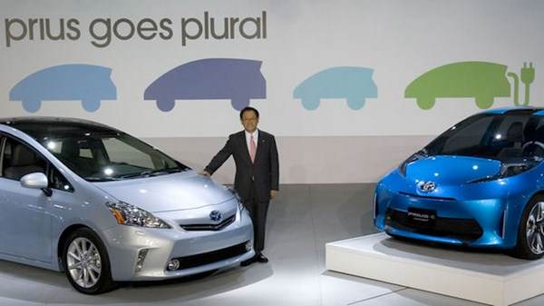 Популярният Prius през 2012 ще бъде зареждаем хибрид