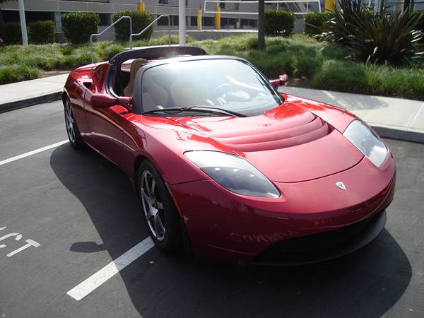 Има ли основание за тревога при батериите на Tesla Roadster?