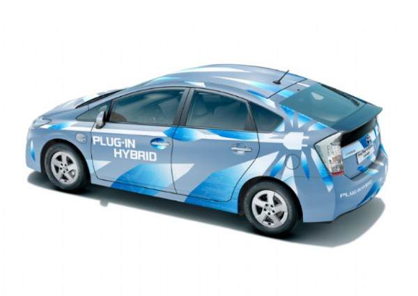 Toyota Prius зареждаем хибрид