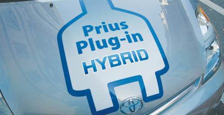 Toyota Prius зареждаем хибрид