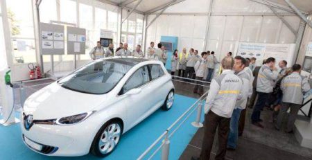 Електрическото Renault Zoe на показ