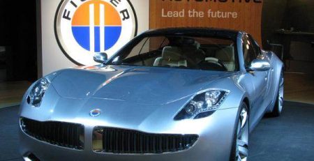 Karma е спортен луксозен хибрид от Fisker Automotive