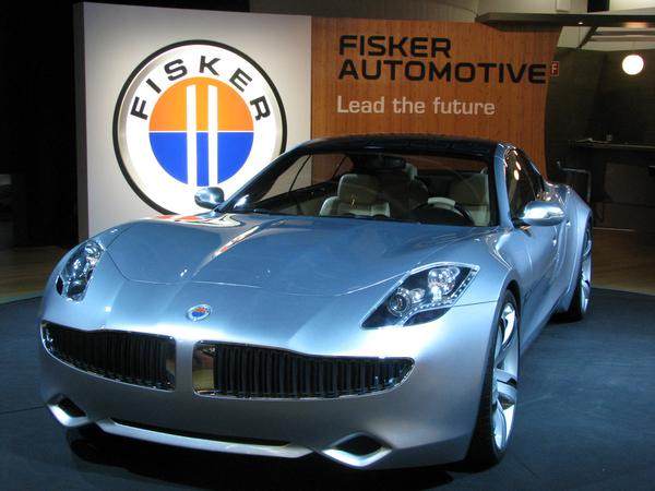 Karma е спортен луксозен хибрид от Fisker Automotive