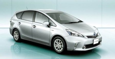 Toyota Prius Aplha хибрид