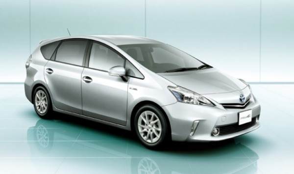 Toyota Prius Aplha хибрид