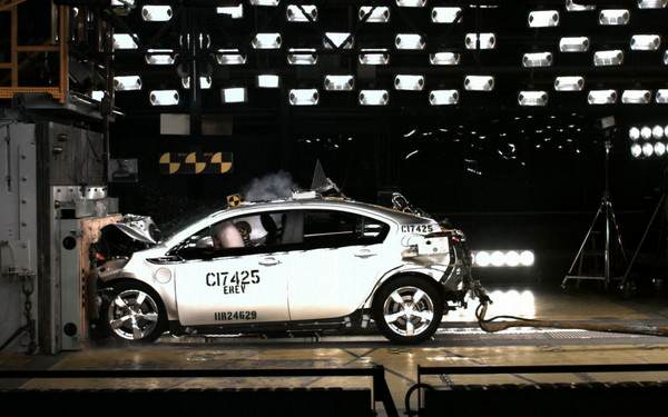 Челен краш-тест на Chevy Volt