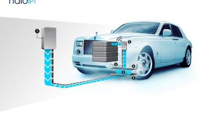 Безжично зареждане на концептуалния електрически Rolls Royce 102EX