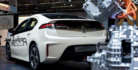 Opel Ampera и компонентите му на Автосалон Франкфурт 2011