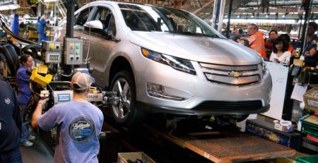 Chevy Volt насмогва с отварянето на преоборудвания завод Хамтрамк