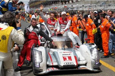 audi r18 e-tron quattro pobeda le mans 2012