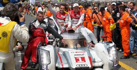 audi r18 e-tron quattro pobeda le mans 2012