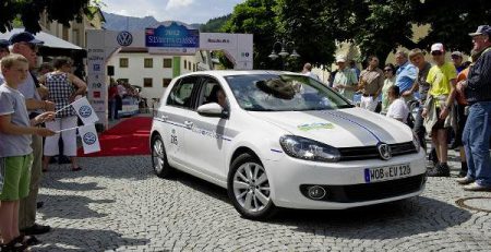 elektricehski volkswagen golf blue-e-motion-silvretta-2012