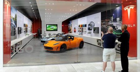 Tesla Store 2