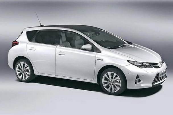 Corolla и Auris е един и същи модел на Toyota - за различни пазари; сега и с хибриден вариант