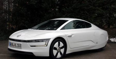 Hibriden Volkswagen XL1 - samo na lizing, moje bi?