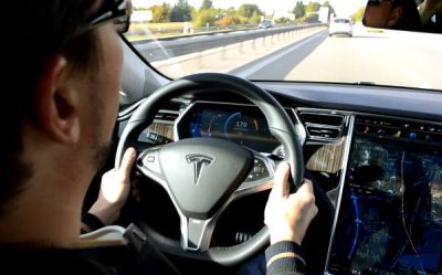 tesla-model-s-autobahn