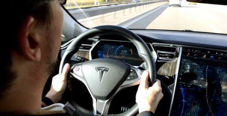 tesla-model-s-autobahn