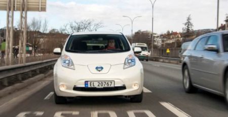 nissan_leaf_bus_lenta