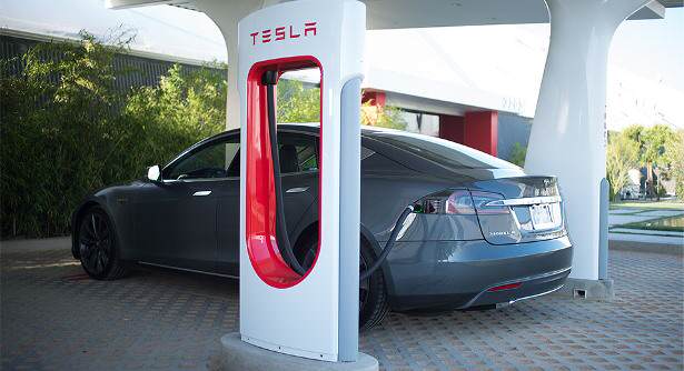 tesla model s supercharger stancia zariadno