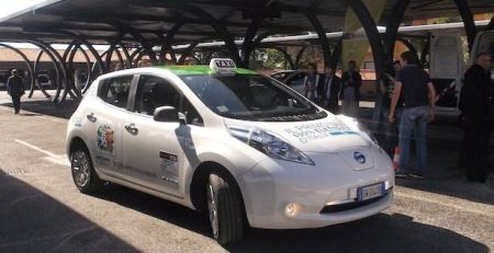 nissan_leaf_taxi