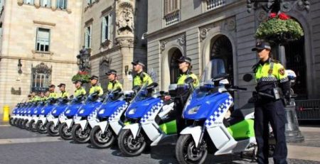 bmw_c_evolution_skuteri_policia_barcelona