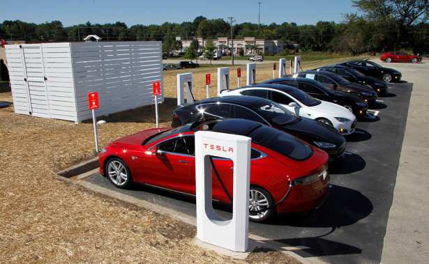 tesla_supercharger