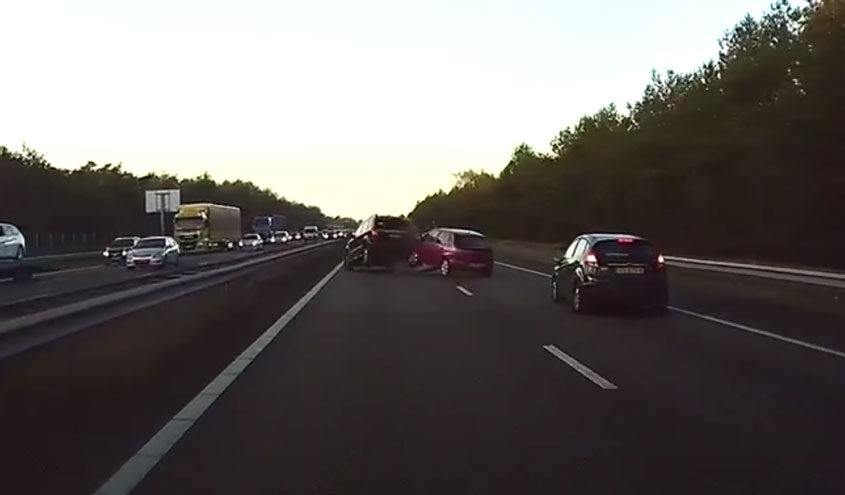 tesla-autopilot-predict-accident