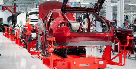 tesla_assembly_line