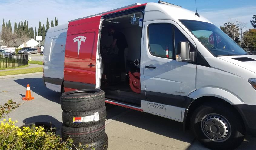 tesla_service_van