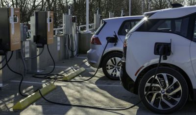 electric_cars_at_charging_station