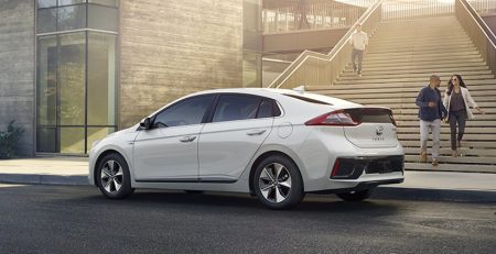 2017_Hyundai_Ioniq_electric