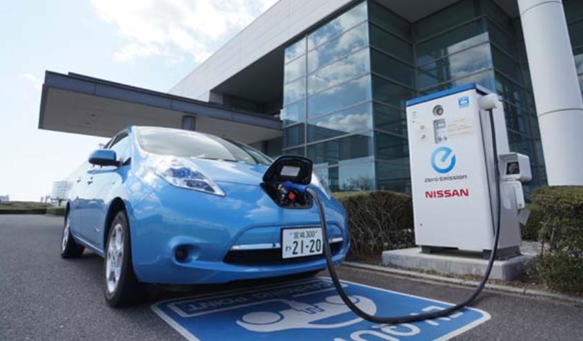 nissan_leaf_charging