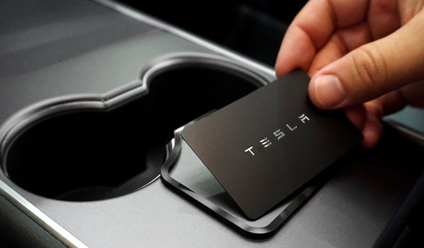 tesla-phone-card