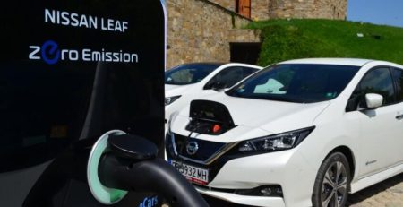 nissan-leaf-zarqdna-stancia-ecars