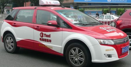 byd-elektrichesko-taxi