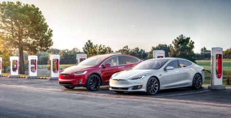 Tesla-supercharger-Model-S-et-Model-X-e1520120686335