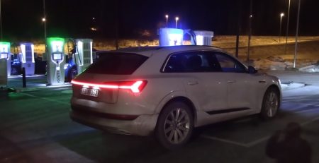 audi-etron50-charging